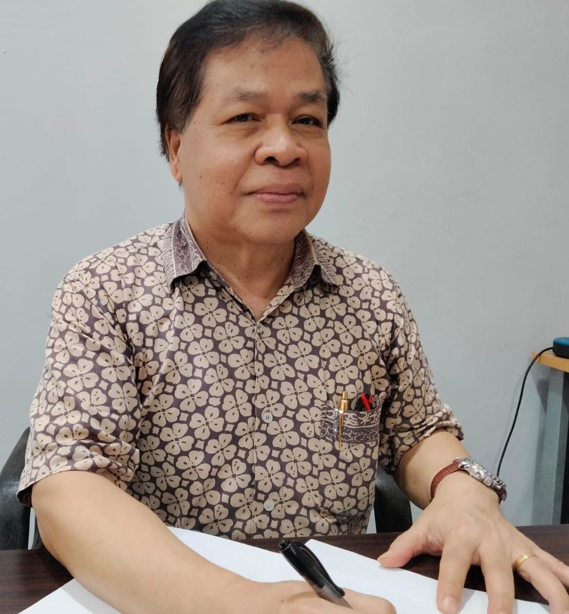 Dr Michael, Dosen Fakultas Ekonomi Universitas Mulawarman, Samarinda, Kalimantan Timur. 