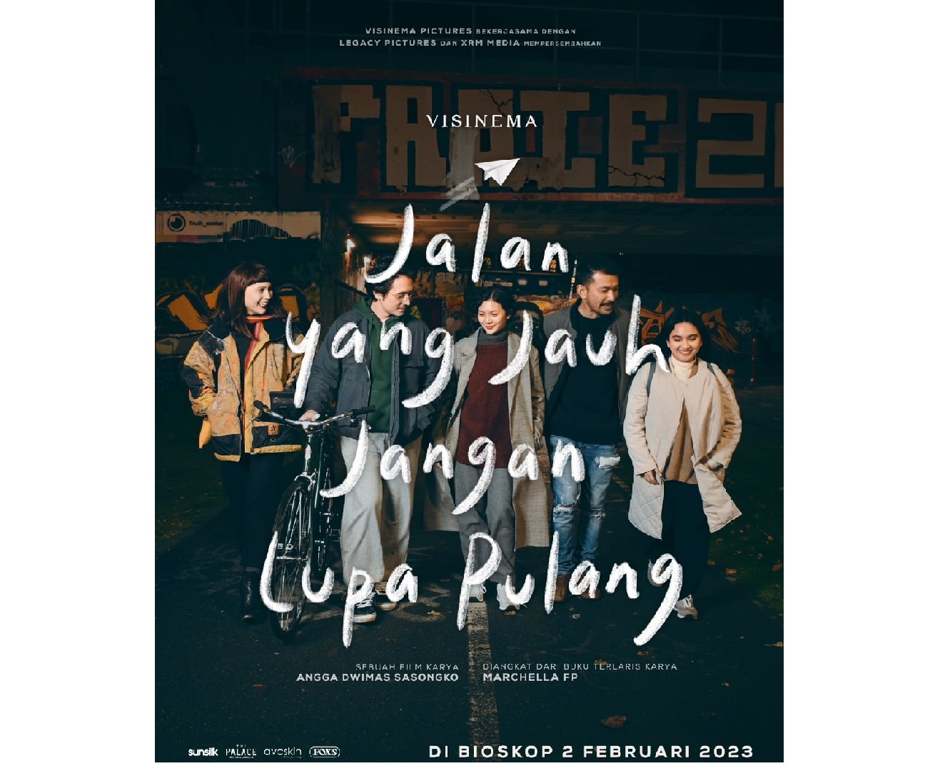 Film sekuel NKCTHI, Jalan yang Jauh Jangan Lupa Pulang direncanakan tayang 2 Februari 2023.