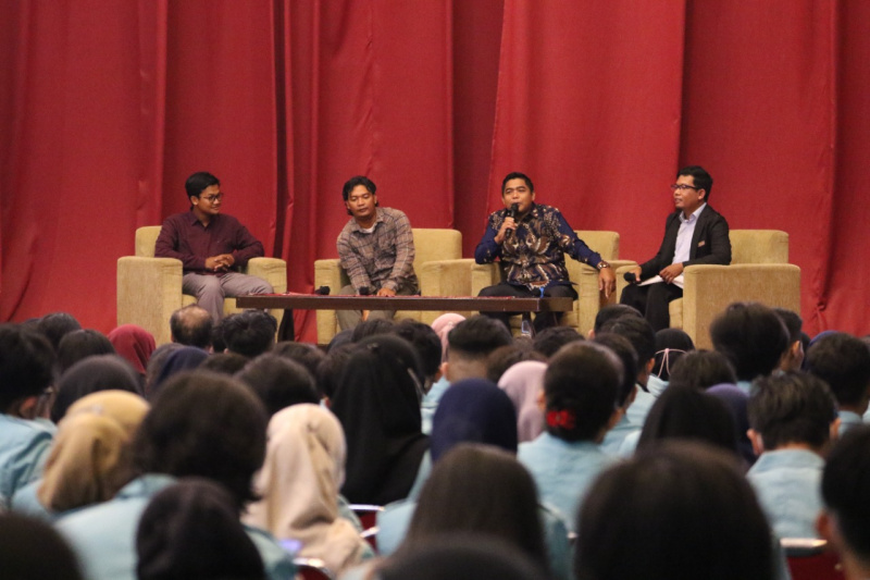 UNS Lepas 1.403 Mahasiswa KKN ke 123 Desa di Jawa