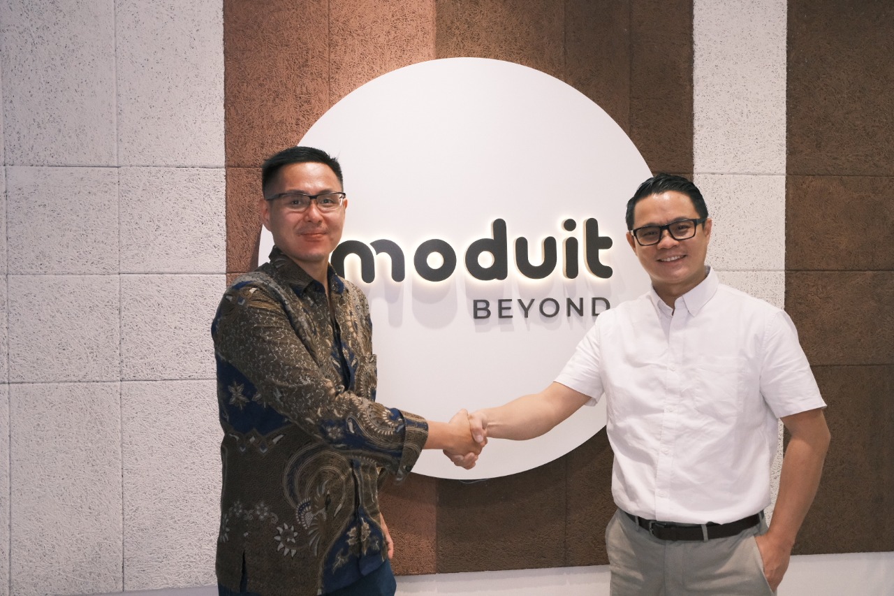 Moduit resmi menjalin kemitraan strategis dengan PT Solusi Finansialku Indonesia (Finansialku.com).