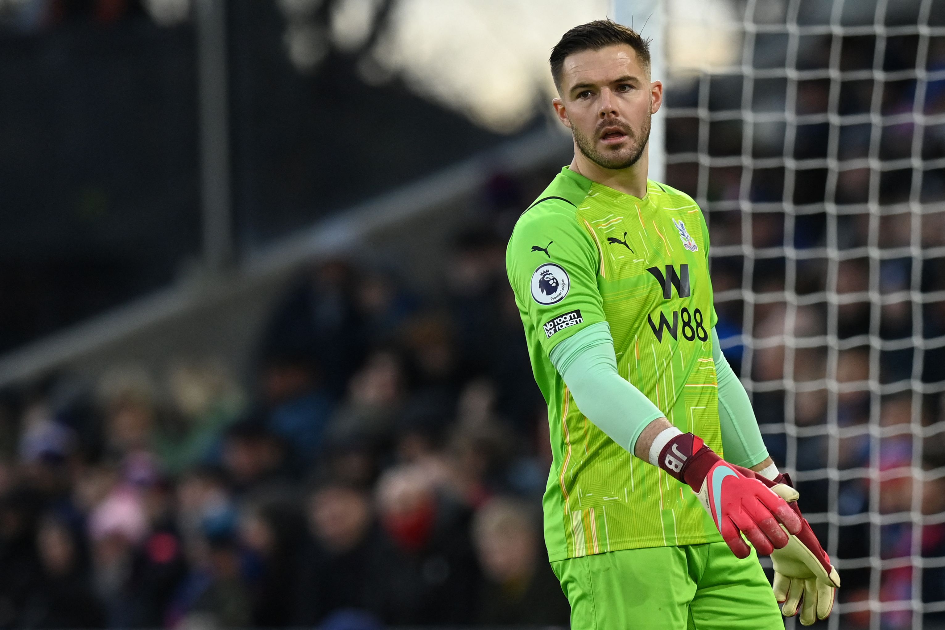 Jack Butland bergabung dengan Manchester United dengan status pinjaman.