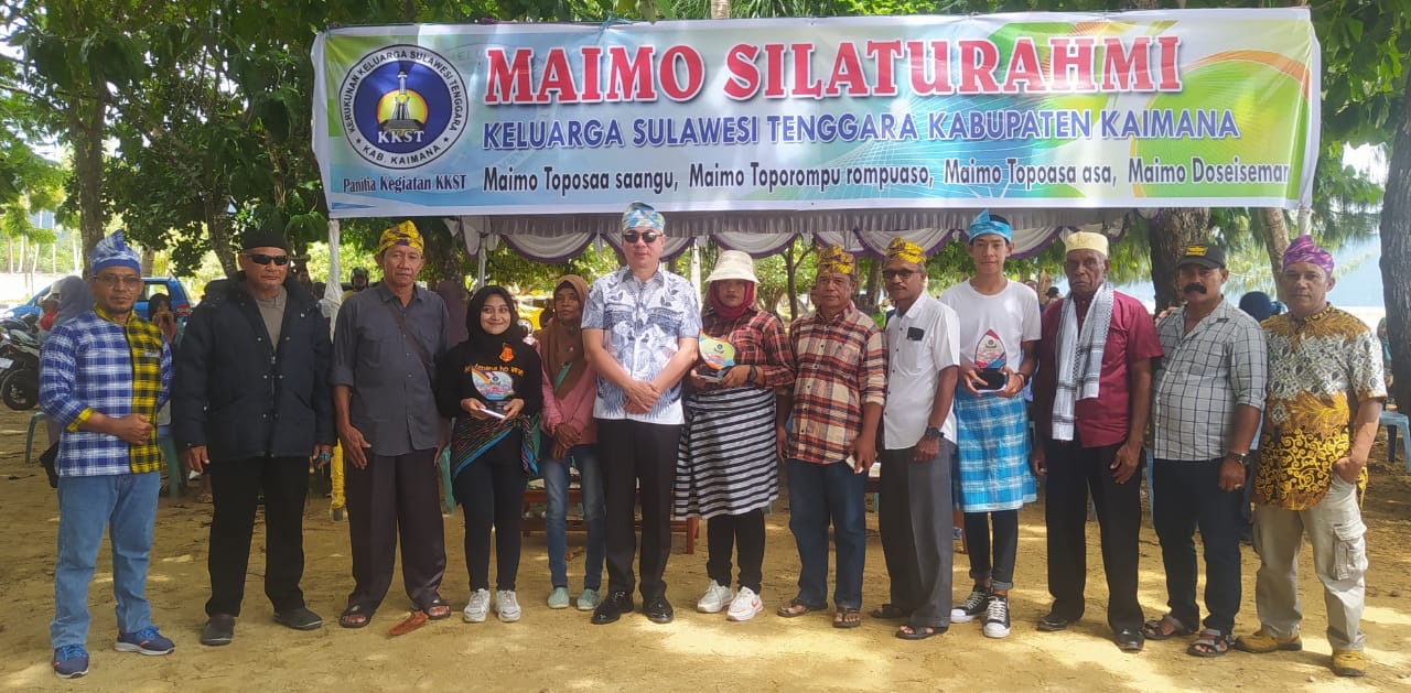  Bupati Kaimana Freddy Thie menghadiri Maimo Silaturahmi Kerukunan Keluarga Sulawesi Tenggara (KKST)