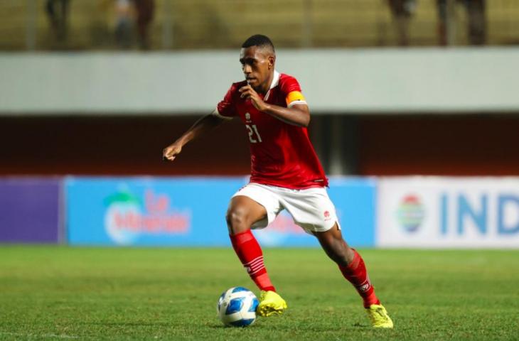 Bek sekaligus kapten Timnas Indonesia U-16, Muhammad Iqbal Gwijangge