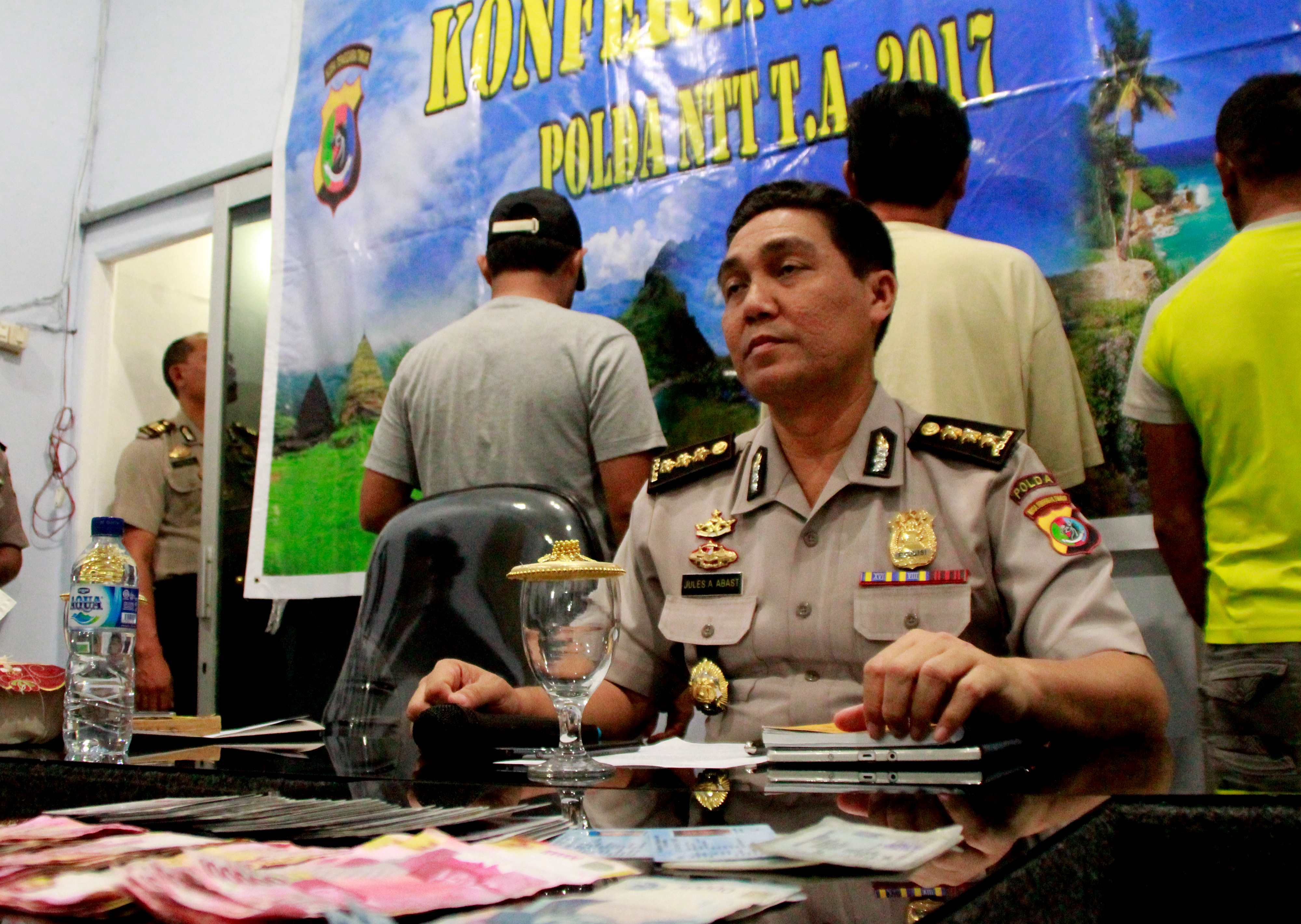 Kabid Humas Polda Sulawesi Utara Komisaris Besar Jules Abraham Abast