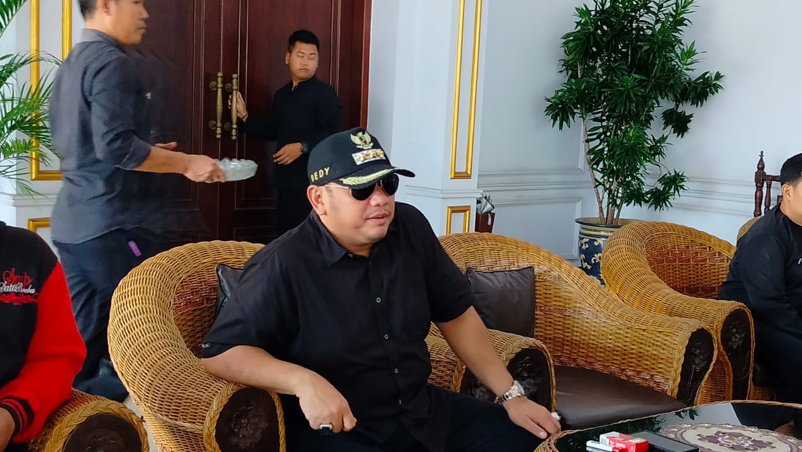 Wali Kota Tegal Dedy Yon Suprionon saat ditemui jurnalis, Kamis (5/1).