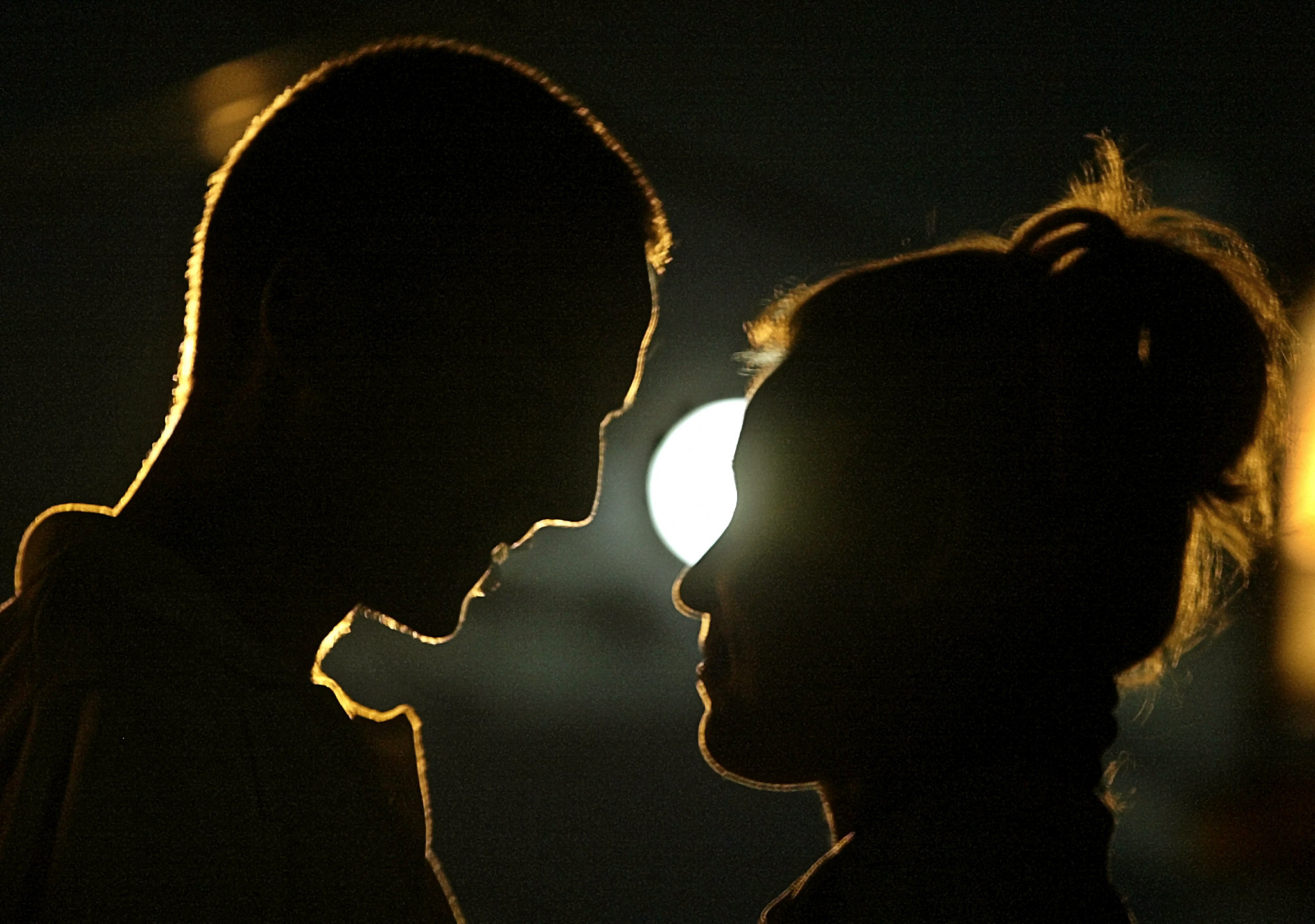 Ada Apa dengan Hormon Cinta?