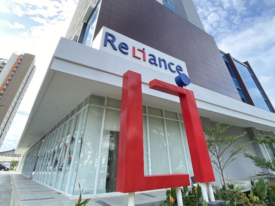 Gedung Reliance.