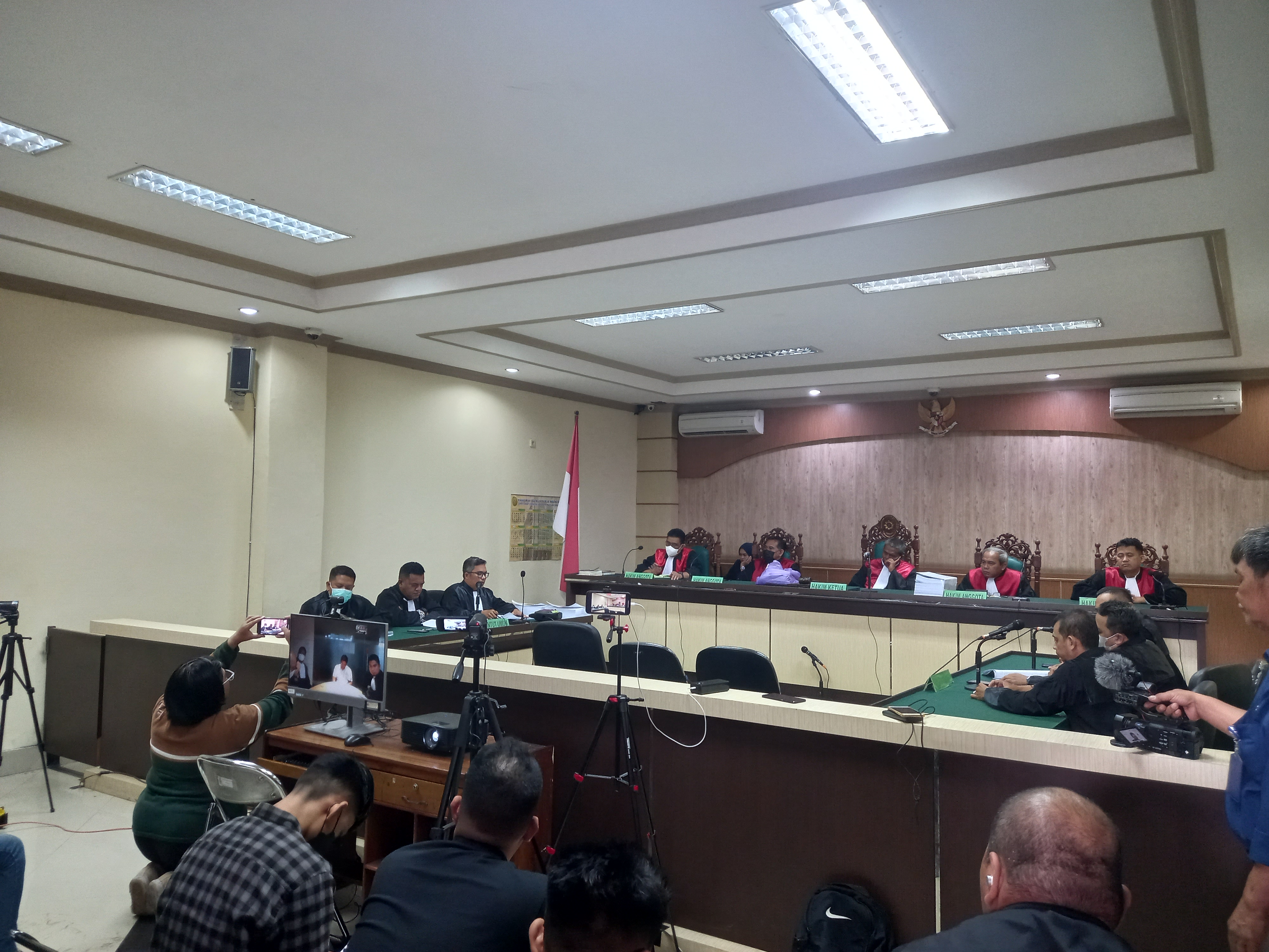 Suasana ruang sidang Pengadilan Tipikor Banjarmasin, saat menyidangkan kasus yang menyeret Mardani H Maming sebagai terdakwa