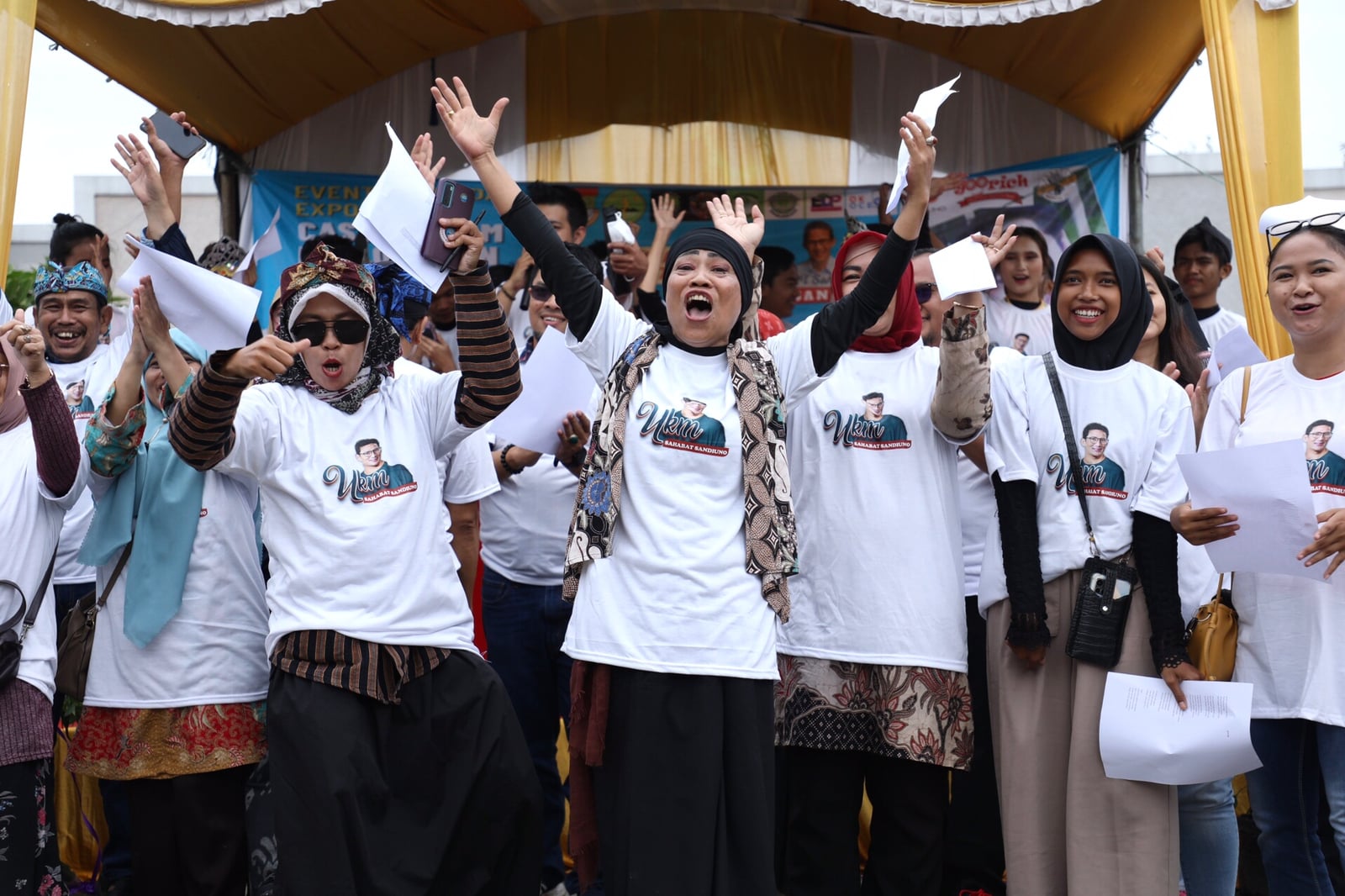 Relawan Sahabat SandiUno gelar bazar UMKM di Tangerang untuk membuka akses pasar lebih luas.