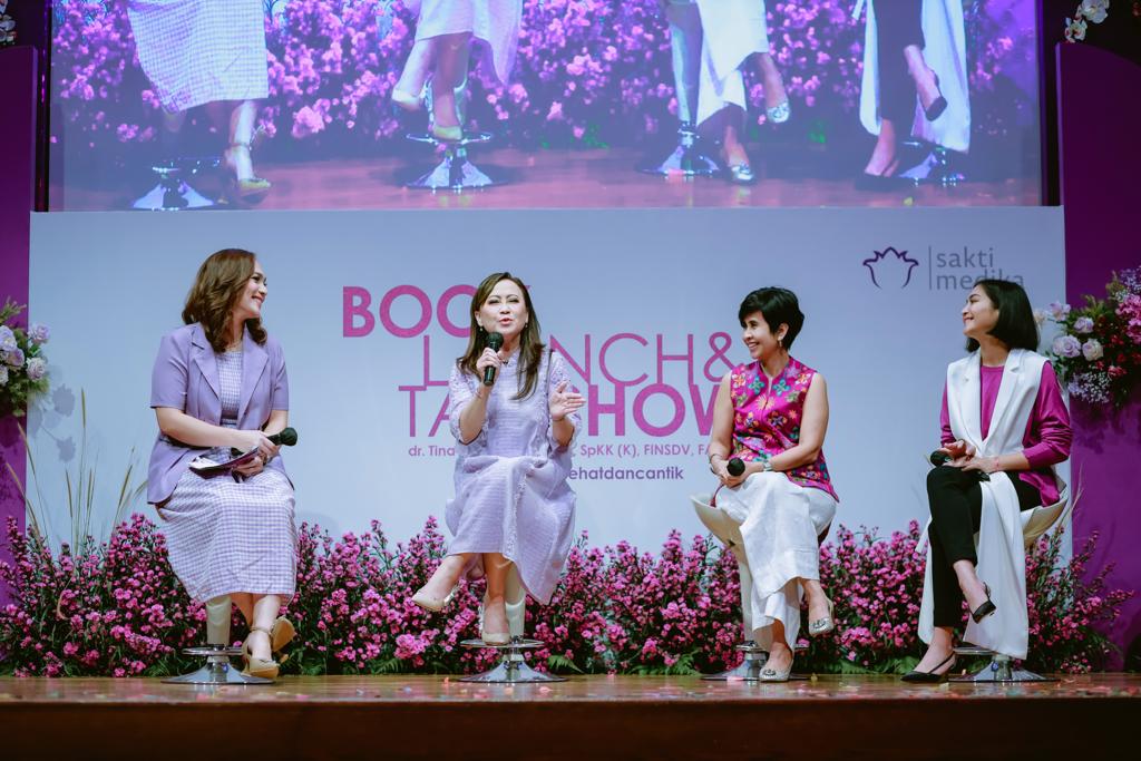 Book Launch & Talkshow Serial “Solusi Sehat dan Cantik” di Soehana Hall, The Energy Building SCBD Jakarta.
