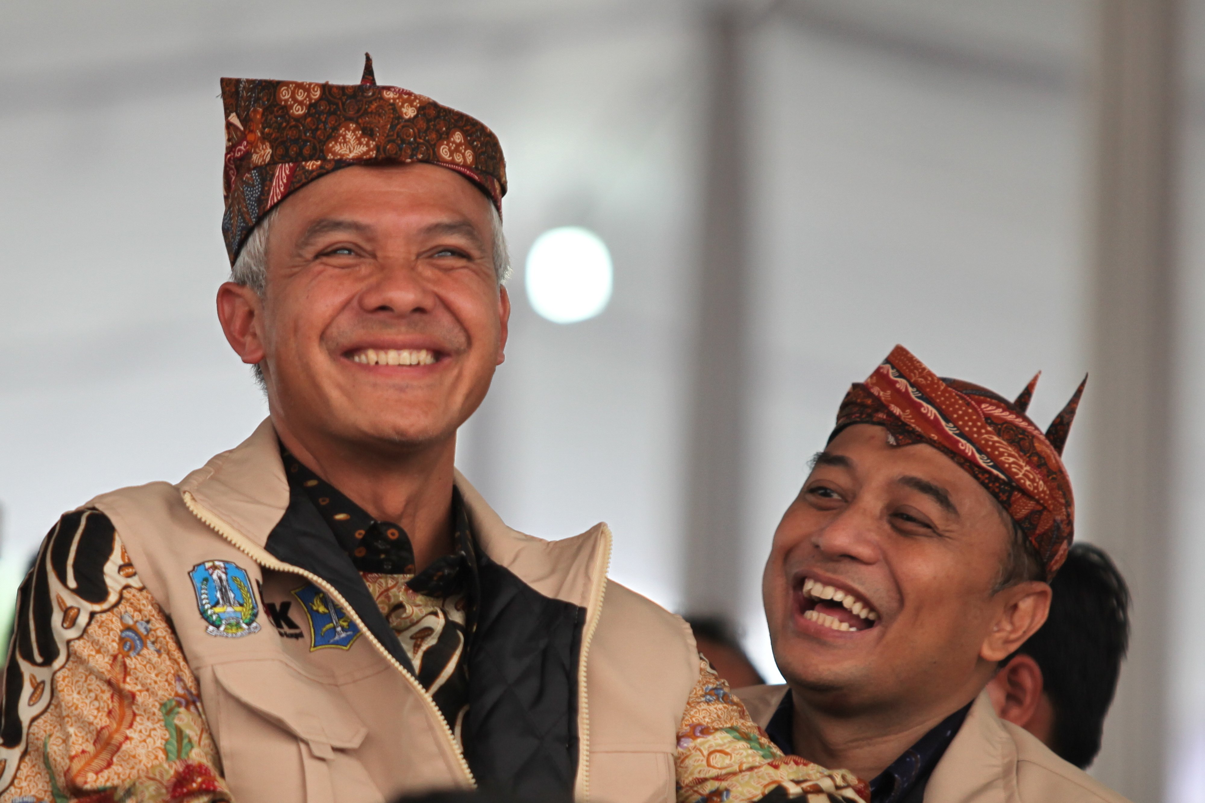 Gubernur Jawa Tengah Ganjar Pranowo (kiri). 