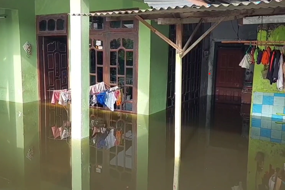 Banjir Kudus Meluas hingga 21 Desa, Pengungsi Terus Bertambah
