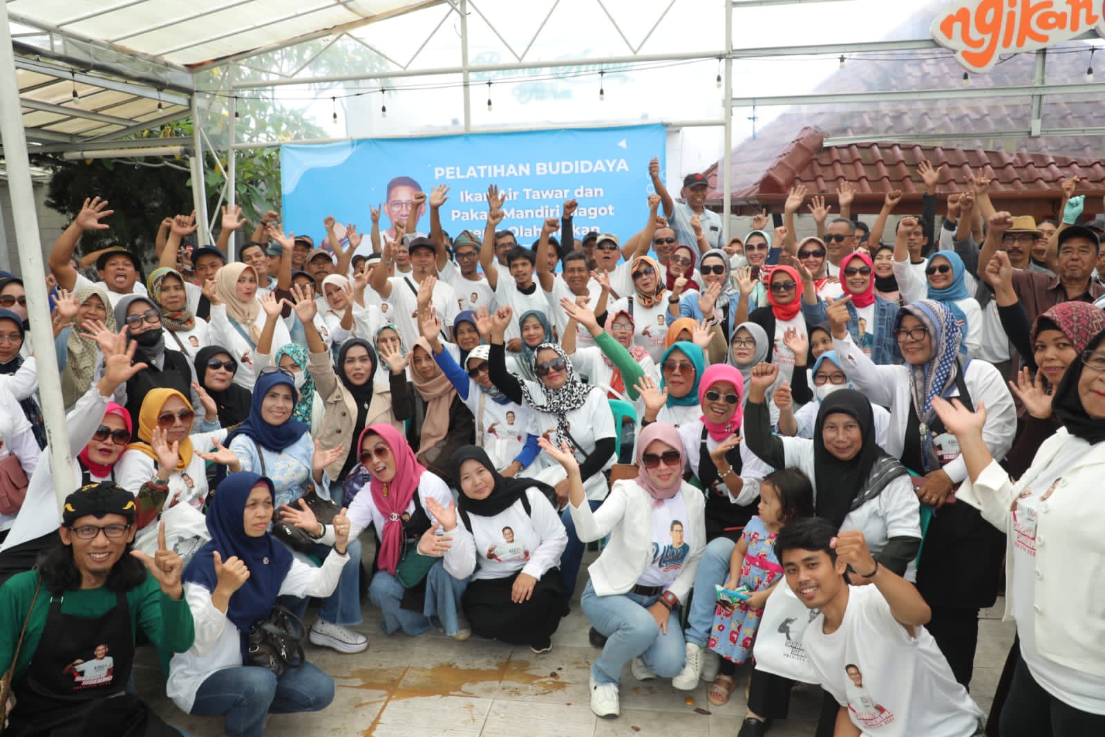Sahabat SandiUno gelar pelatihan budidaya ikan di Villa Bumi Ambu, Kecamatan Cipedes, Kabupaten Tasikmalaya, Selasa (10/1/2023)