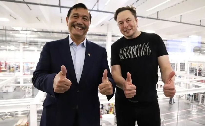 Menko Luhut Pandjaitan saat bertemu dengan CEO Tesla Elon Musk.