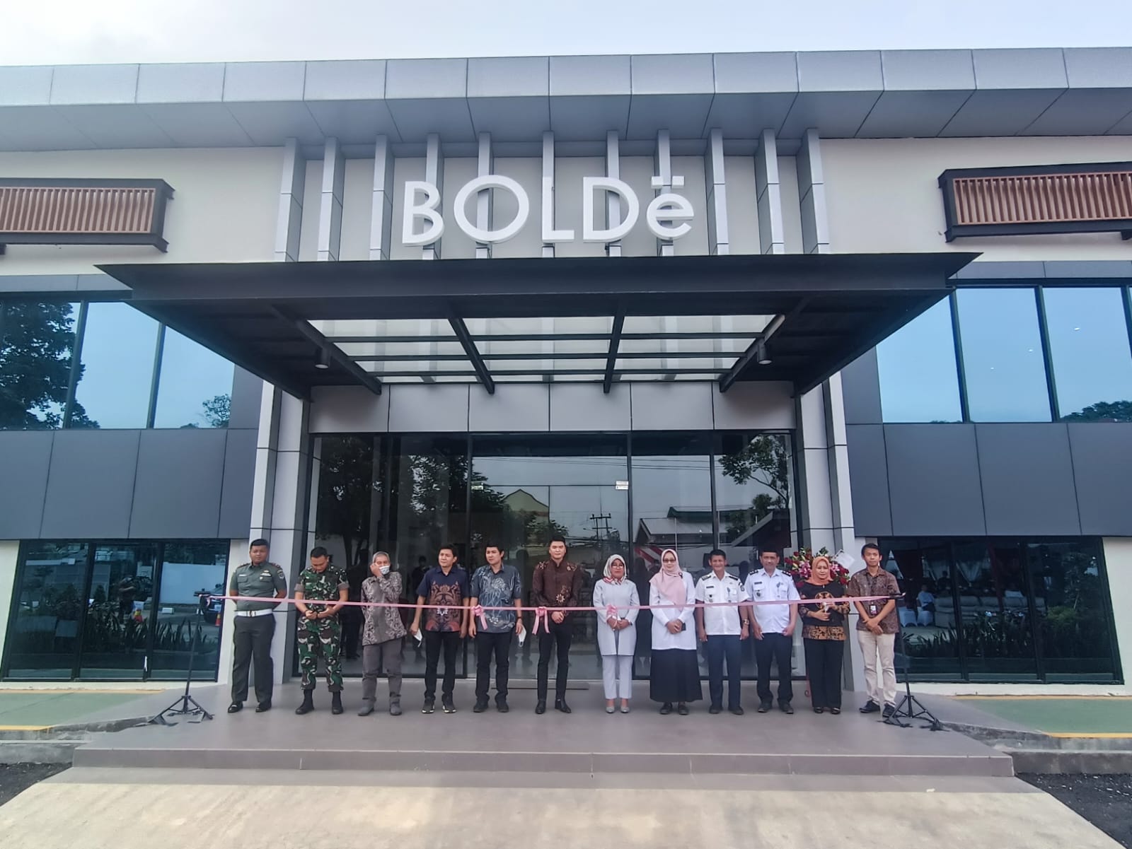 Acara peresmian Pabrik dan Pusat Distribusi BOLDe Indonesia di Kecamatan Jatiuwung, Kelurahan Keroncong, Tangerang, Banten. 