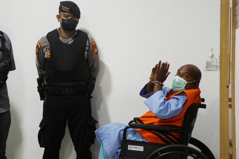 KPK Usut Pihak yang Membantu Lukas Enembe Lari ke Luar Negeri