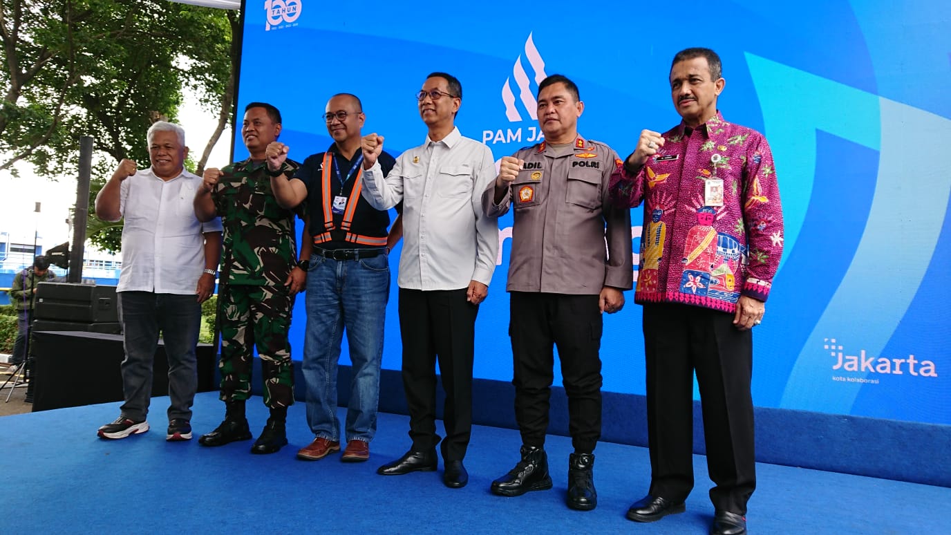  PJ Gubernur DKI Jakarta, Heru Budi Hartono, Kapolda Metro Jaya, Irjen Pol Fadil Imran, dan Pangdam Jaya, Mayjen Untung Budiharto, Dirut PAM