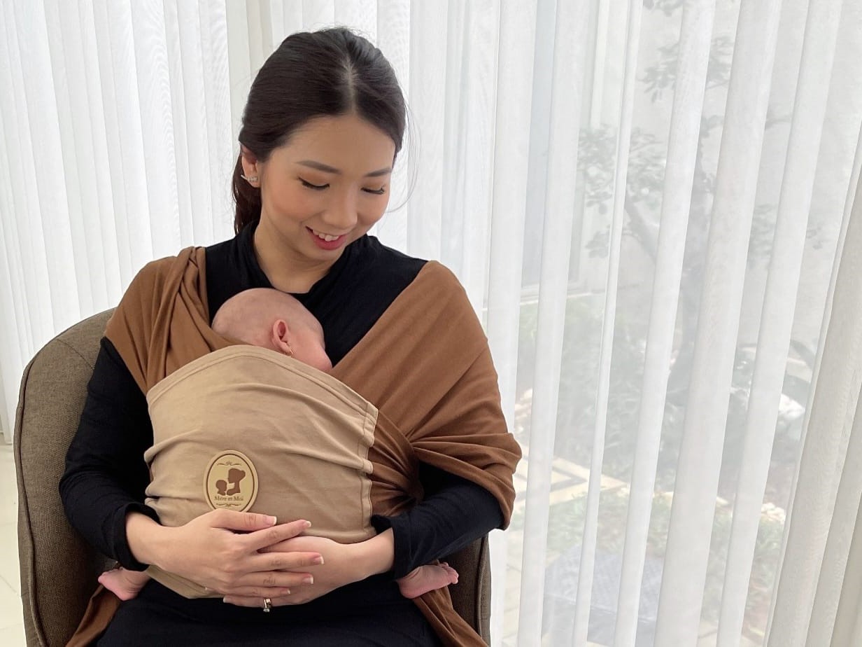 Perlu diketahui bahwa saat kita salah menggendong dapat berakibat displasia pinggul pada anak.