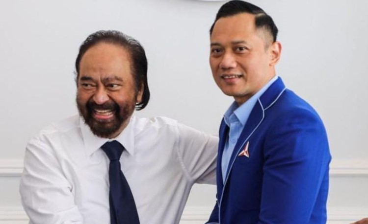 Ketua Umum Partai Demokrat Agus Harimurti Yudhoyono (AHY) (kanan) dan Ketua Umum Partai NasDem Surya Paloh (kiri). 