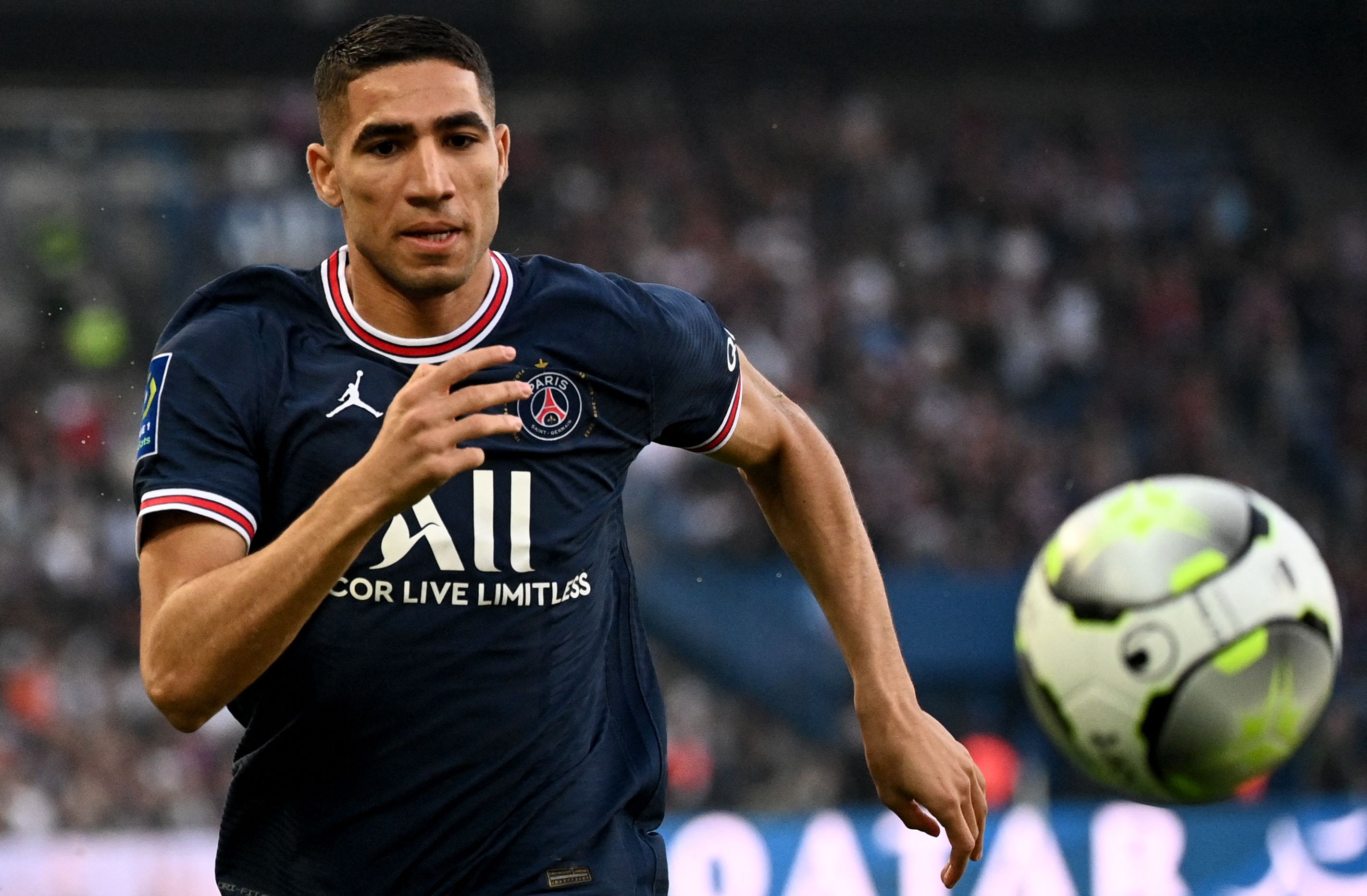 Bek PSG Achraf Hakimi