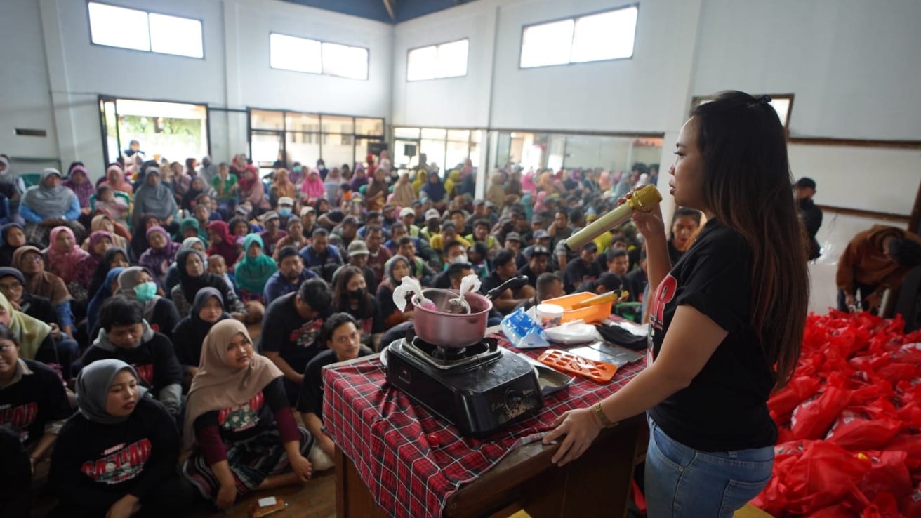 Workshop membuat cokelat karakter yang diadakan Sahabat Ganjar di Bandung Barat.