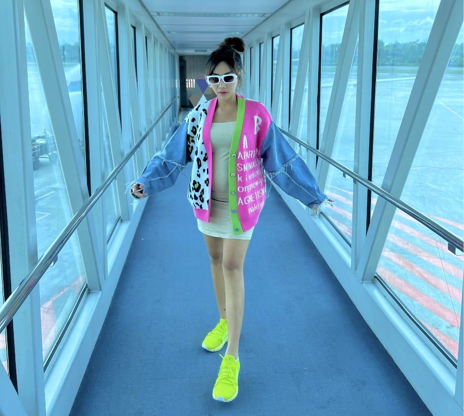 Penampilan selebgram Ai Shinta tetap cantik dan bugar meski tengah hamil.