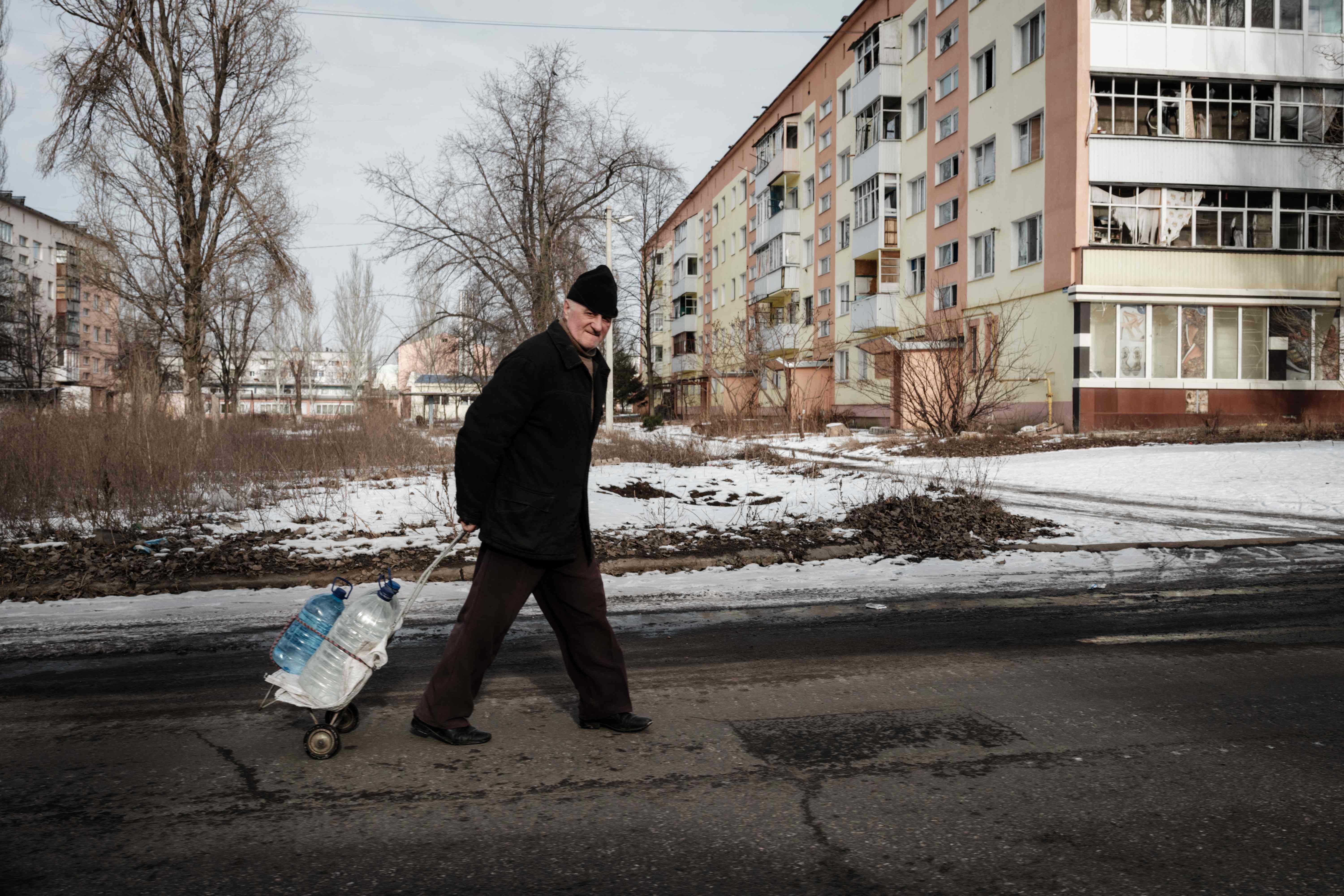Sekjen NATO Minta Percepat Pengiriman Bantuan ke Ukraina