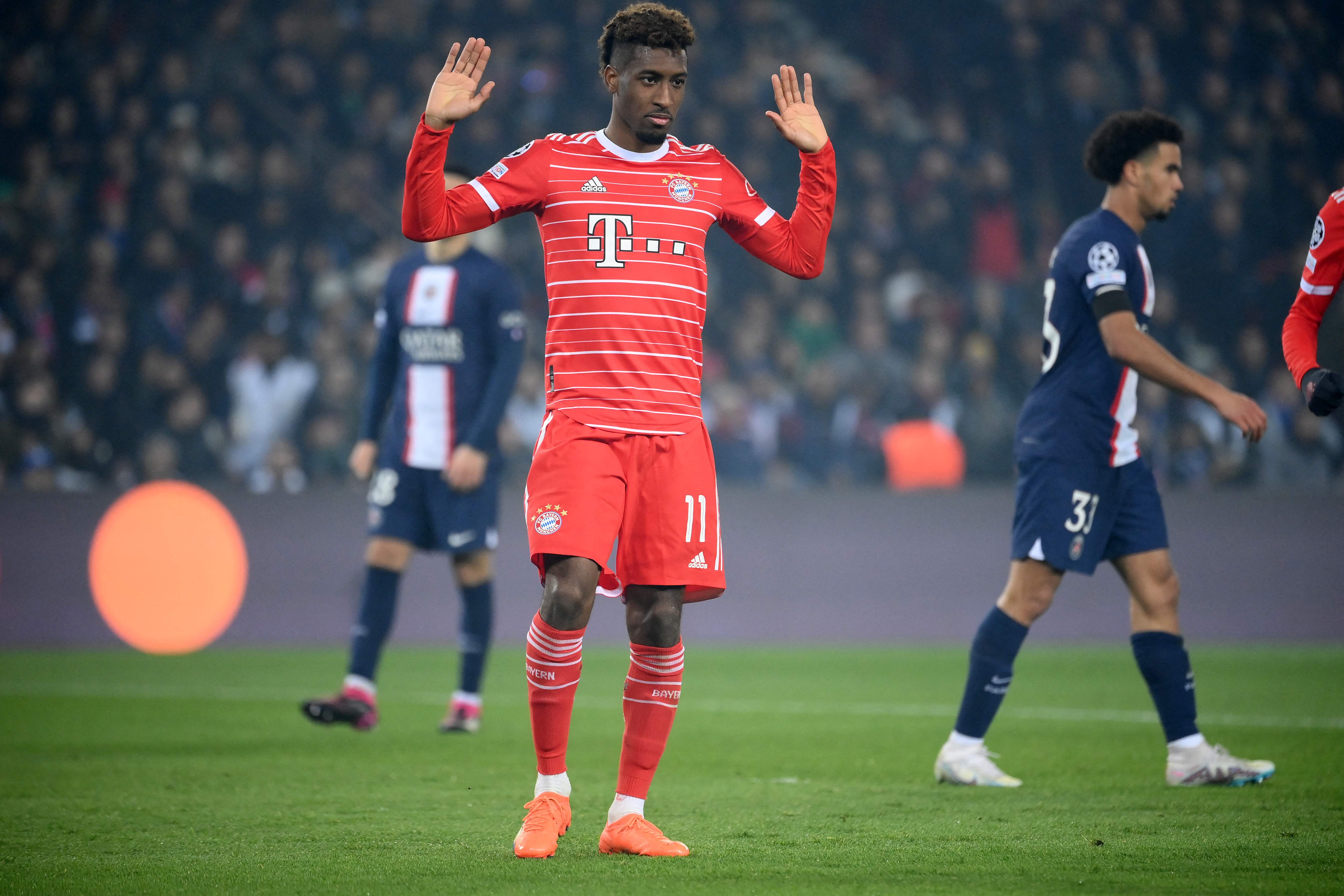 Penyerang Bayern Muenchen Kingsley Coman bereaksi usai mencetak gol ke gawang PSG di laga Liga Champions.