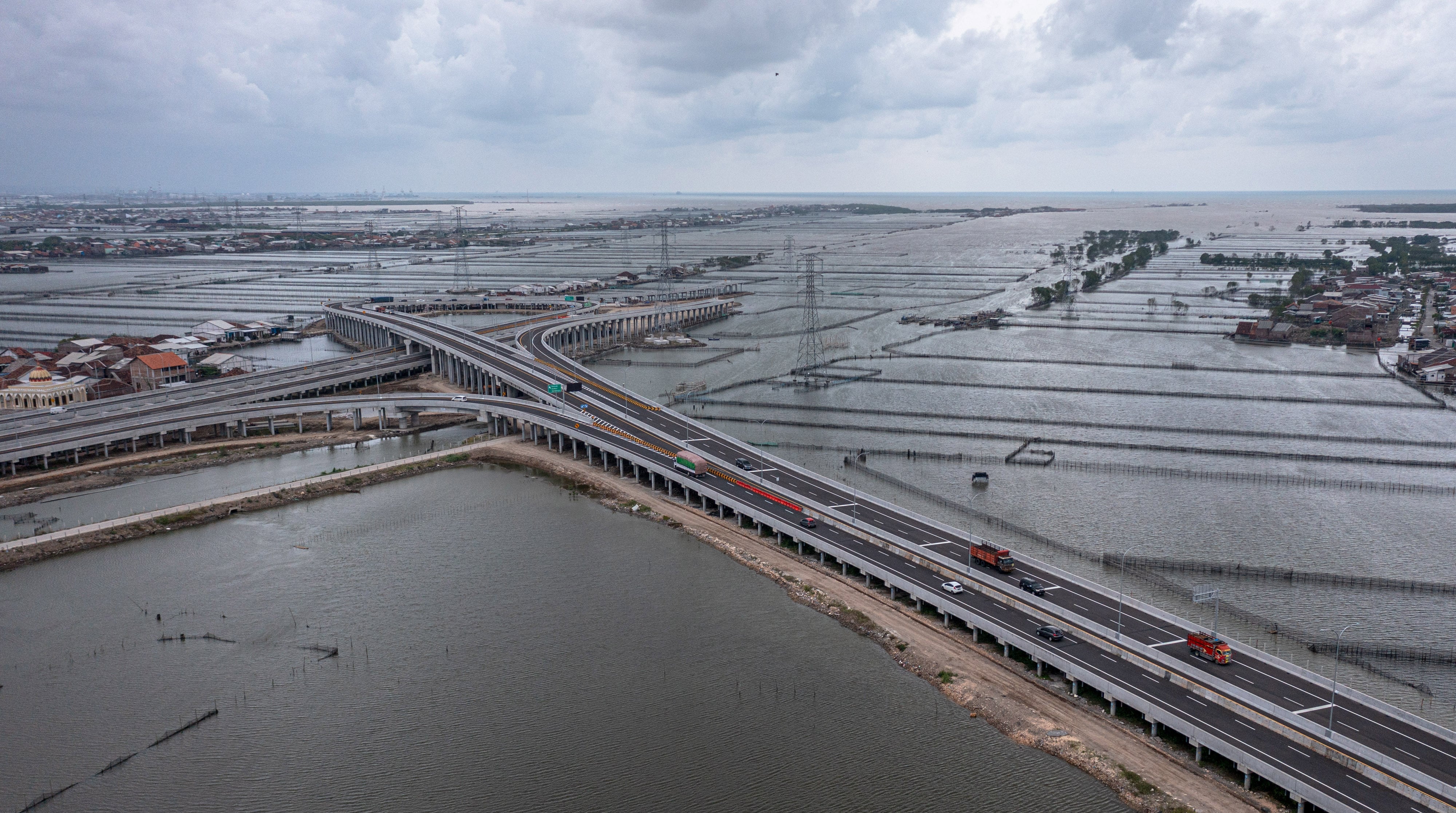 Jalan Tol Semarang-Demak