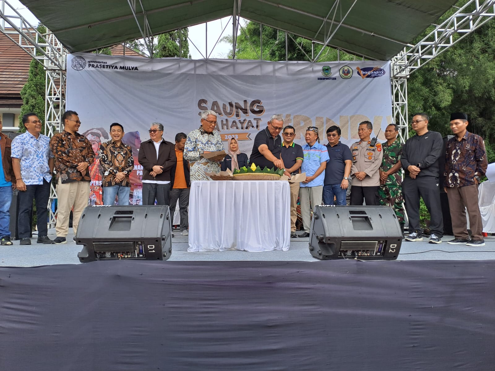 Festival Saung Rahayat sebagai acara puncak rangkaian Program Comdev Universitas Prasetya Mulya di Kuningan, Jawa Barat.