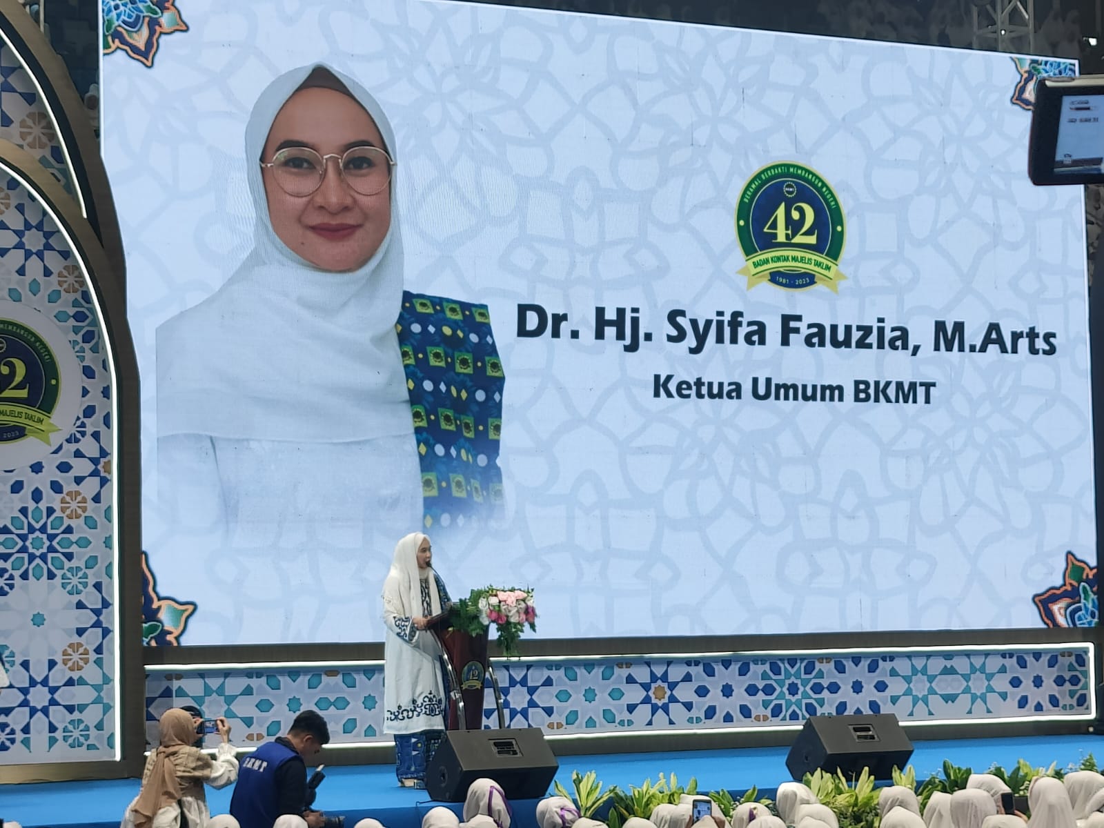Ketua Umum BKMT Syifa Fauzia membuka peringatan Milad ke-42 BKMT