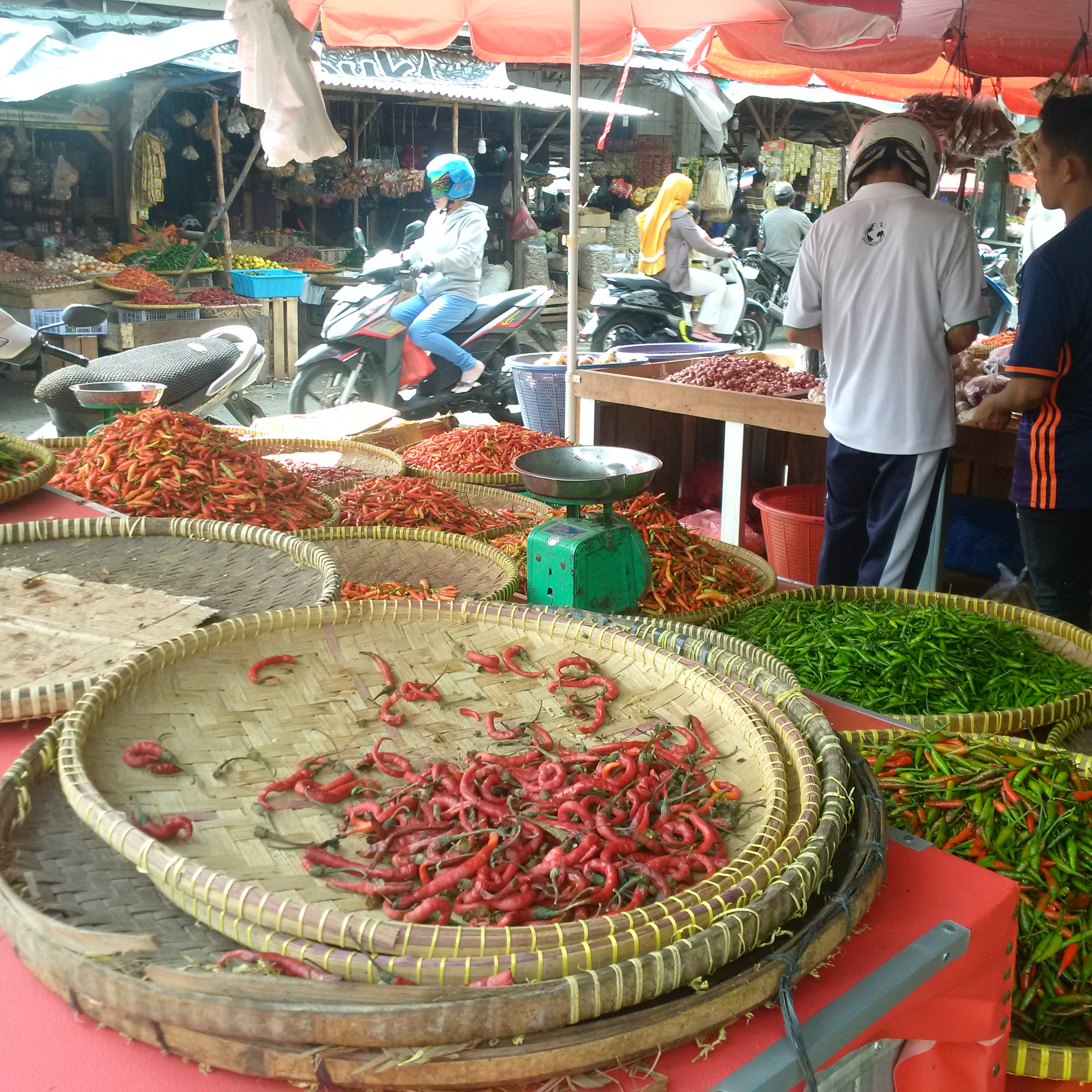 Harga cabai rawit dan bawang merah di Kabupaten Badung, Bali ikut naik