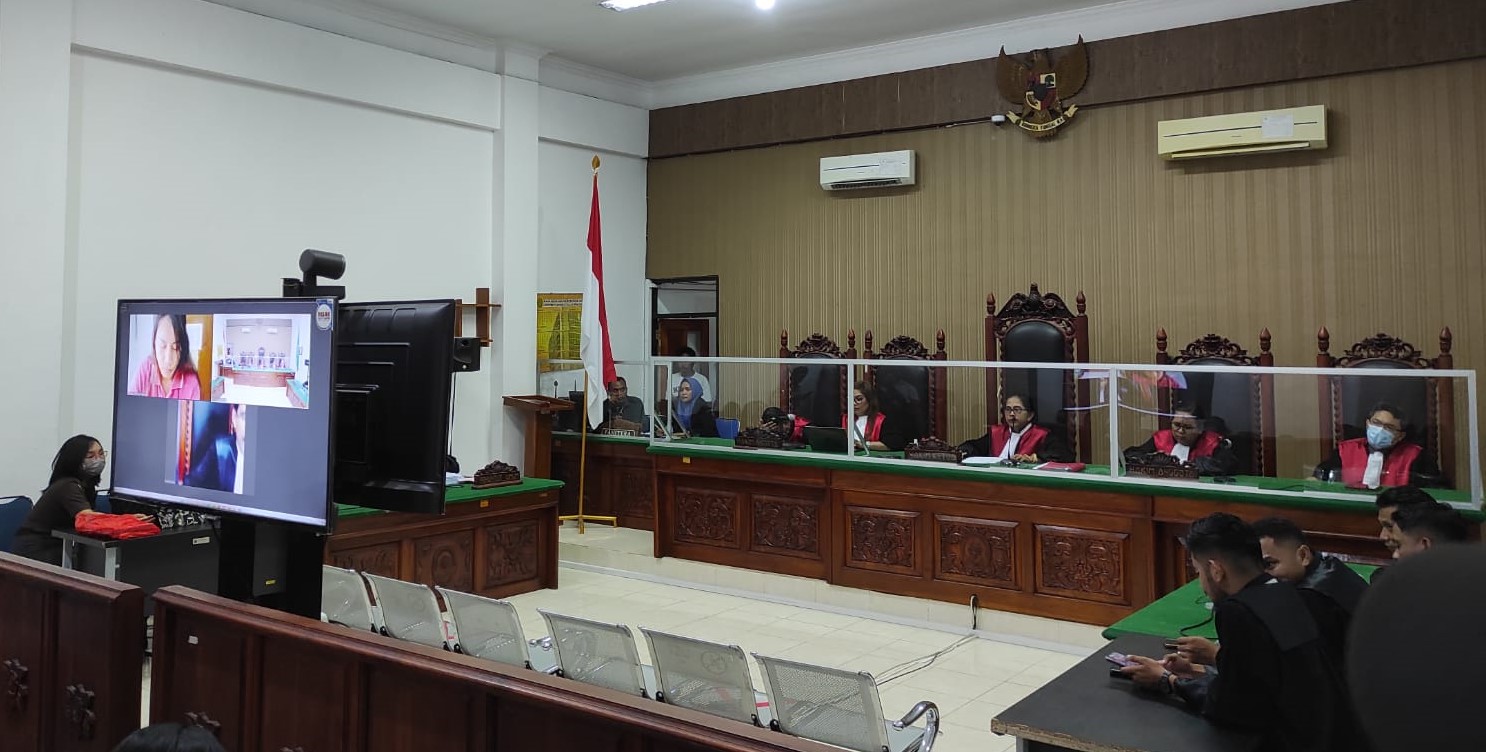 Sidang pembacaan dakwaan pembunuhan ibu dan anak atas nama terdakwa Ira Ua, di Pengadilan Negeri Kupang, Rabu (22/2/2023).