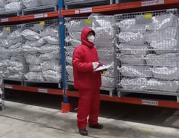 Salah satu proses QC di KFC Indonesia