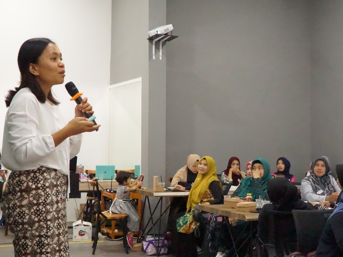 Keterampilan tersebut sangat dibutuhkan guna meningkatkan kepercayaan diri dan kemampuan kaum perempuan.