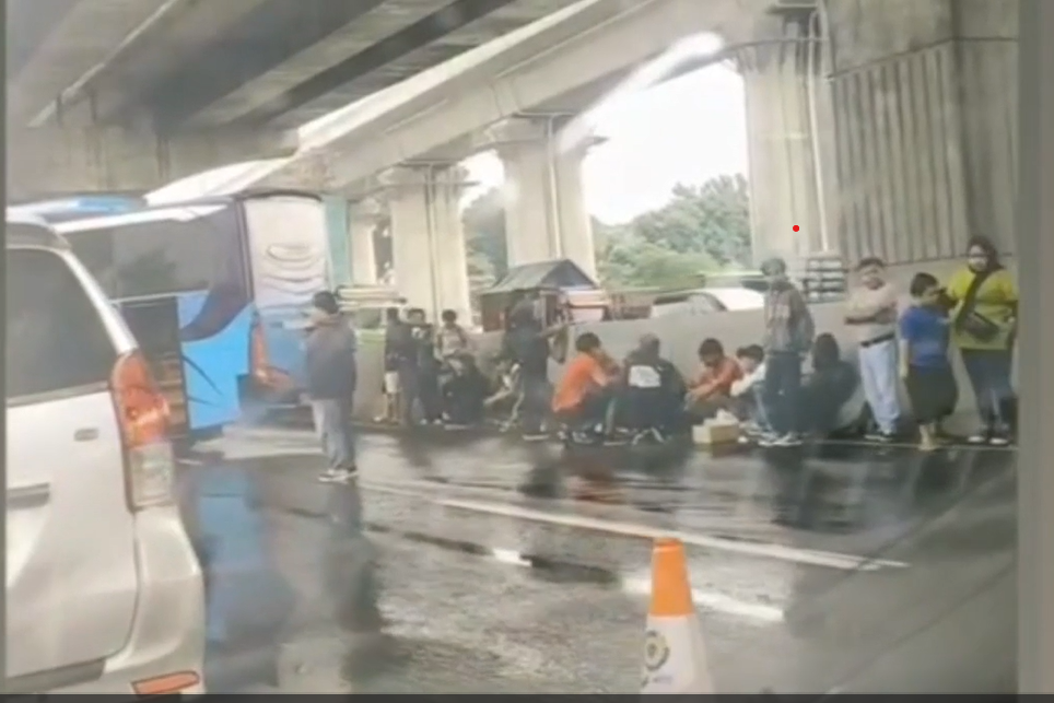 Kecelakaan Beruntun di Tol Japek, Satu Orang Luka 