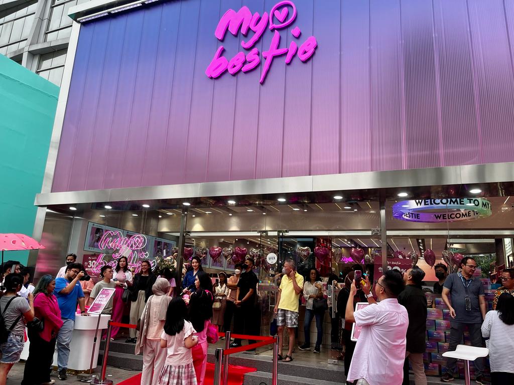 Toko kecantikan My Bestie di Golf Island, Ruko Beach Theme Park, Pantai Indah Kapuk (PIK), Jakarta Utara.