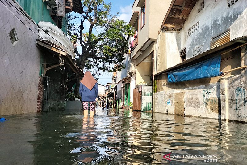 Banjir di kawasan RW 02, Tegal Alur, Kalideres, Jakarta Barat.