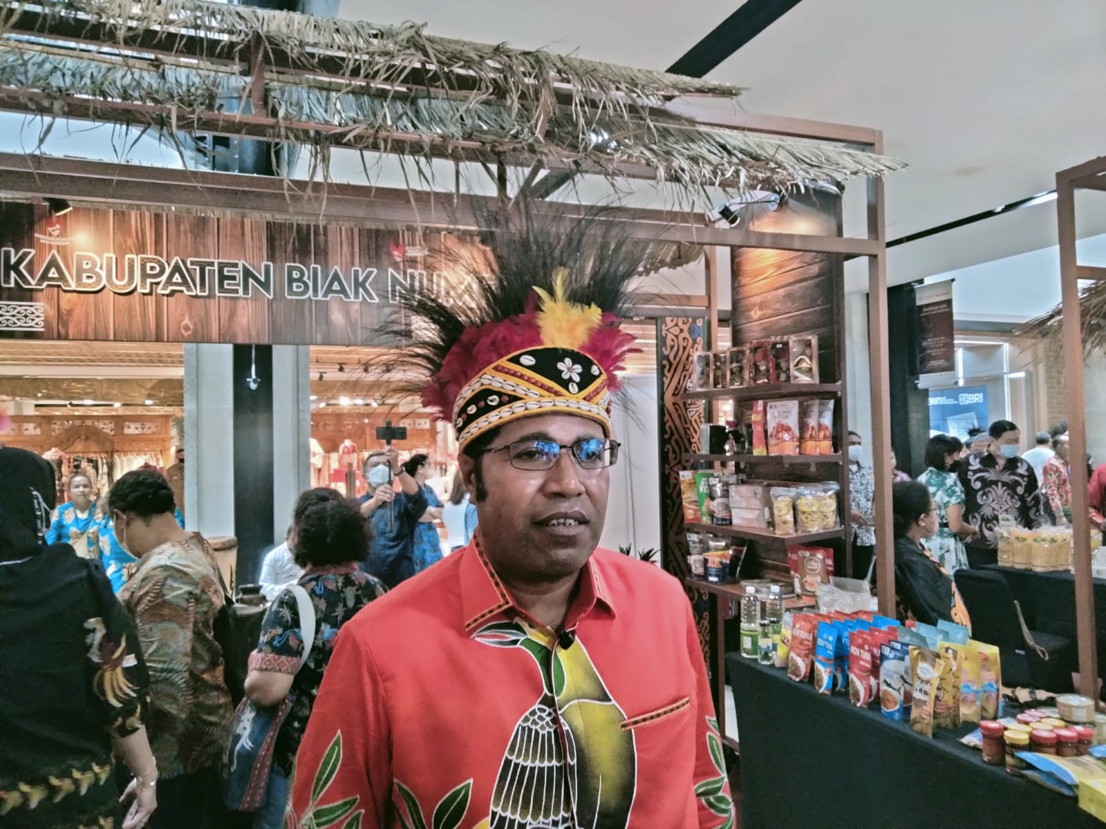 Bupati Biak Numfor, Herry Ario Naap 