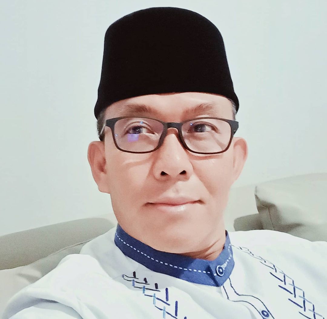 Prof. Dr Cecep Darmawan, S.Pd, S.IP