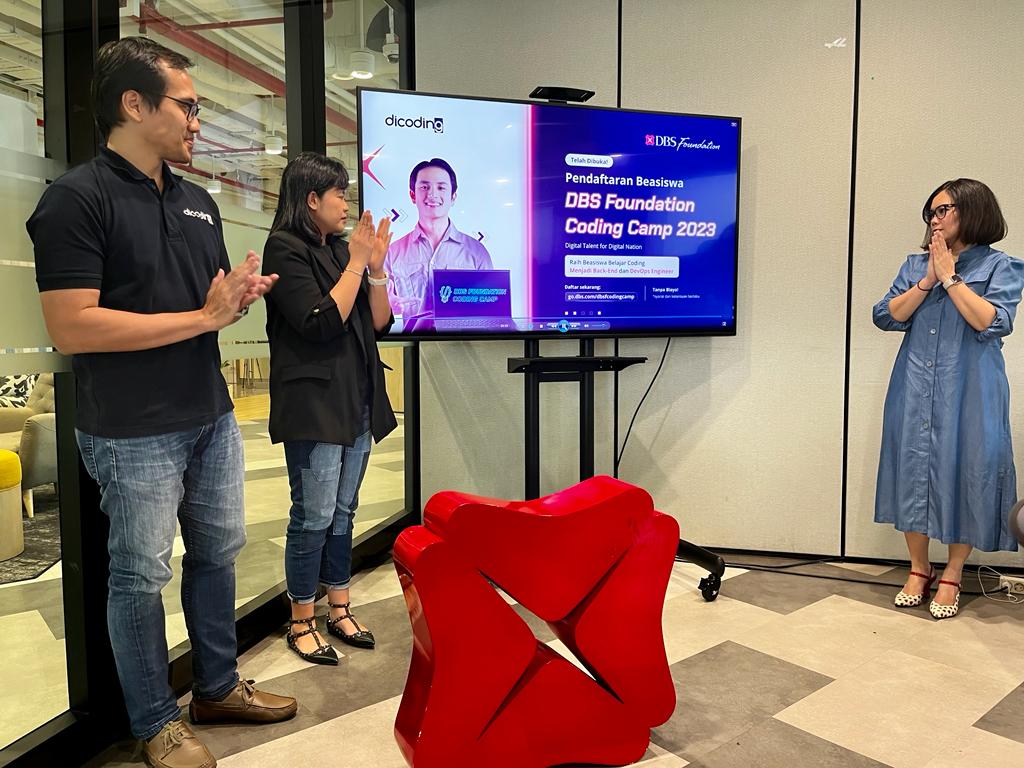 Konferensi pers DBS Foundation Coding Camp 2023 yang digelar di Jakarta, Rabu (8/2).