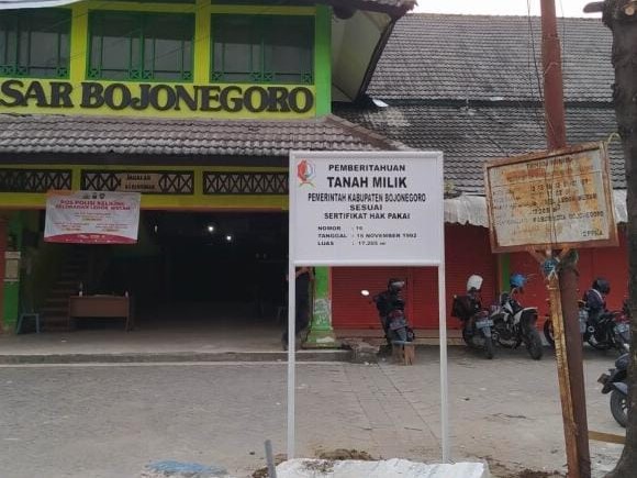 Pasar Bojonegoro.