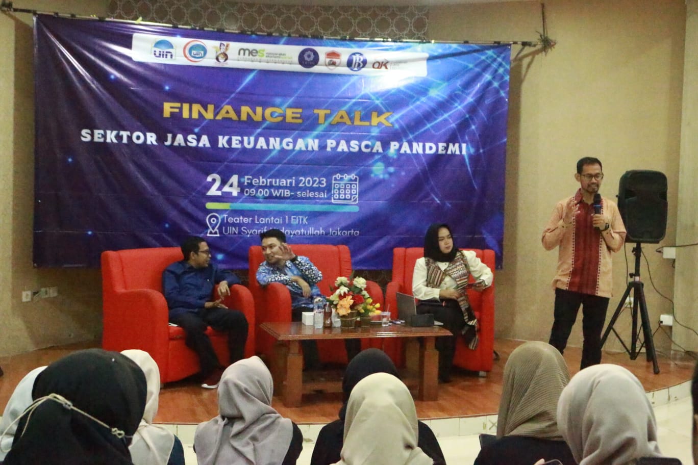 Seminar keuangan bertema ‘Sektor Jasa Keuangan Pasca Pandemi’ di UIN Syarif Hidayatullah Jakarta (24/2/2023).