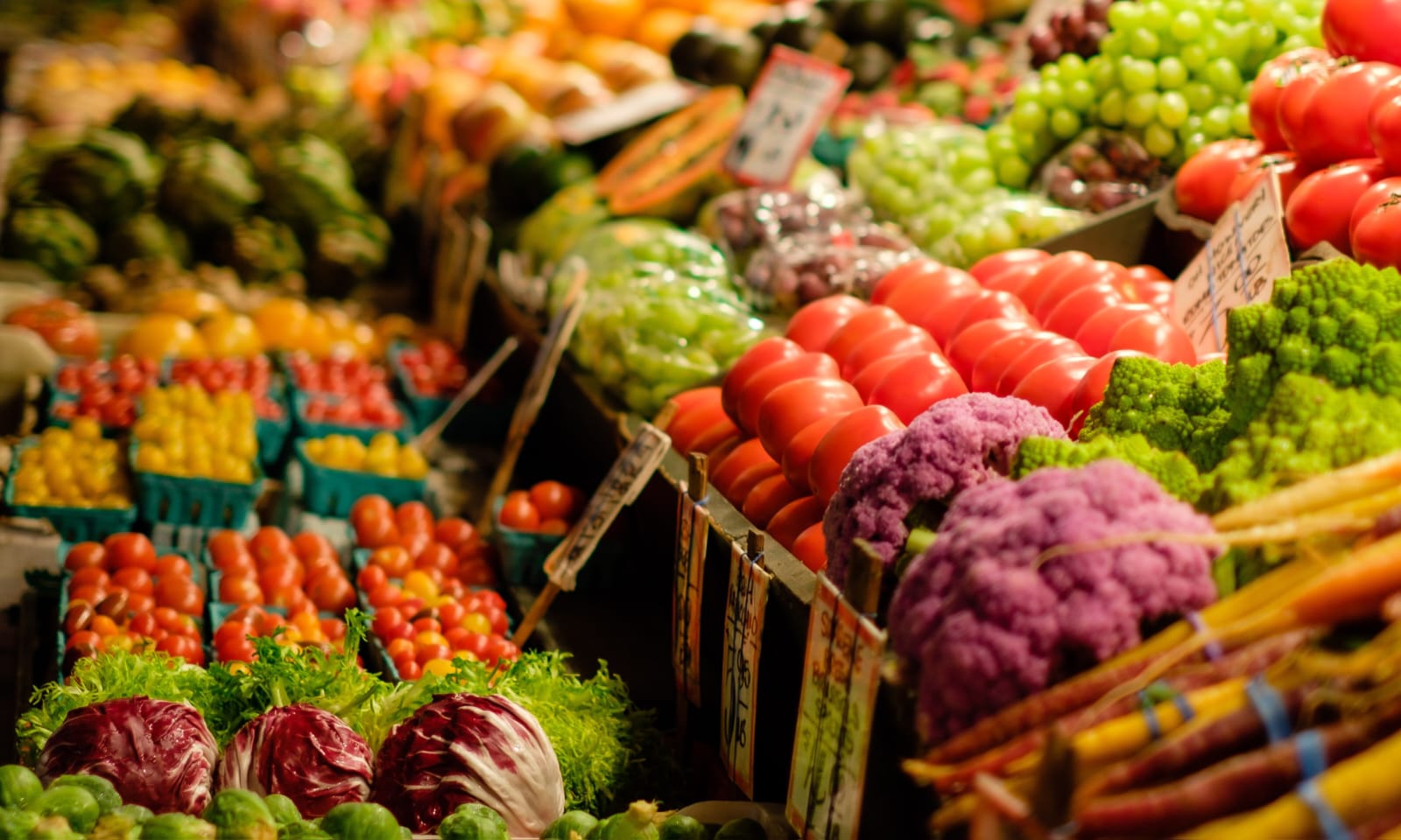 Konsumsi  sayuran dan  buah-buahan saat ini meningkat dengan berbagai alasan. 