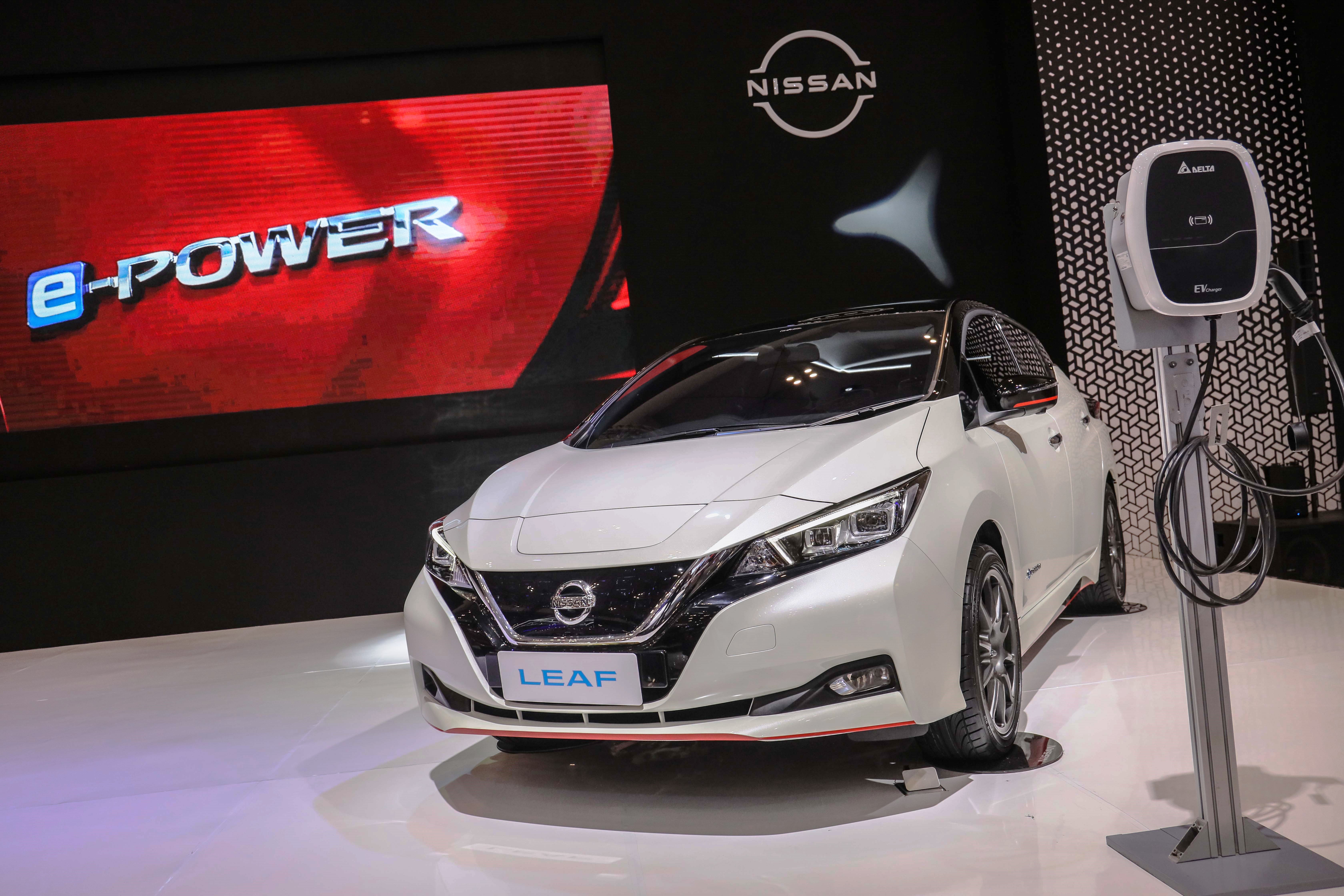 Nissan LEAF saat ditampilkan di GIIAS 2021.