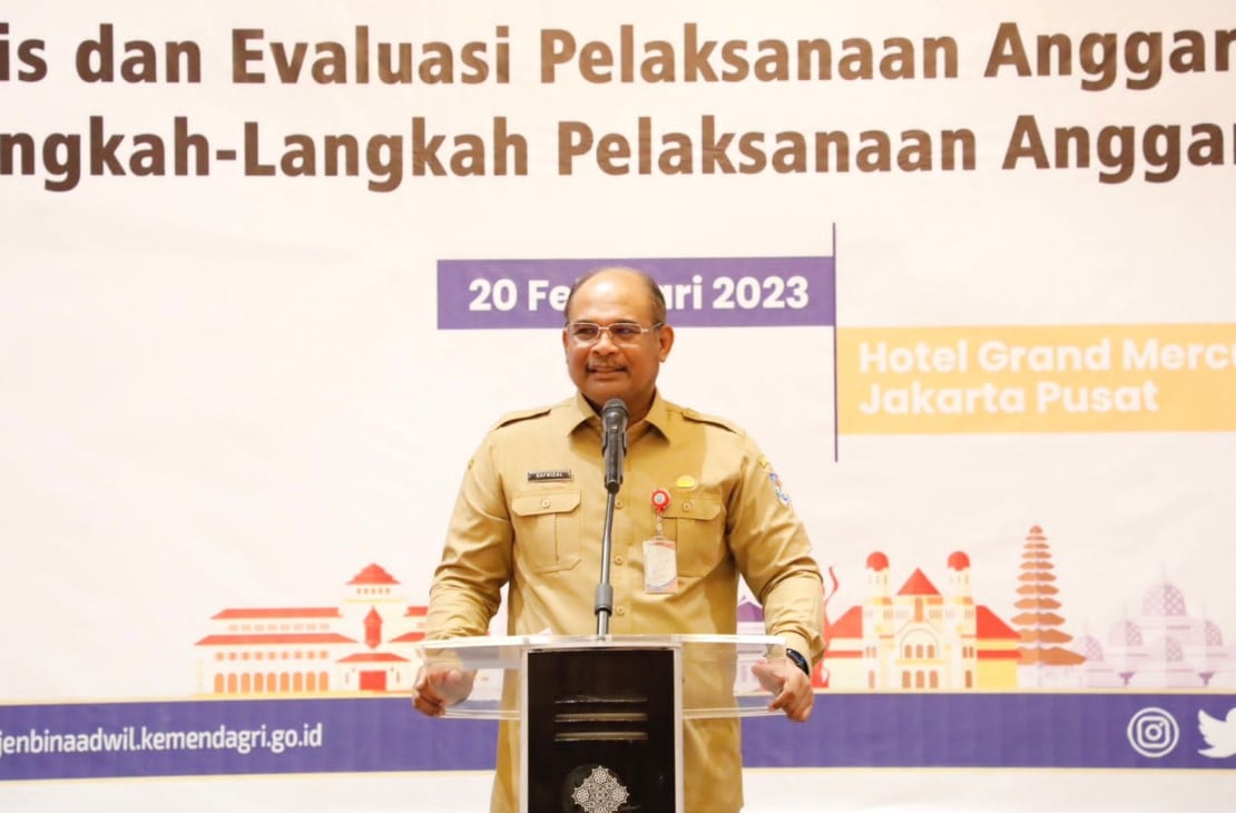 Dirjen Bina Adwil Safrizal ZA memberikan kata sambutan saat Rakor Analisis dan Evaluasi Pelaksanaan Anggaran Tahun 2022.