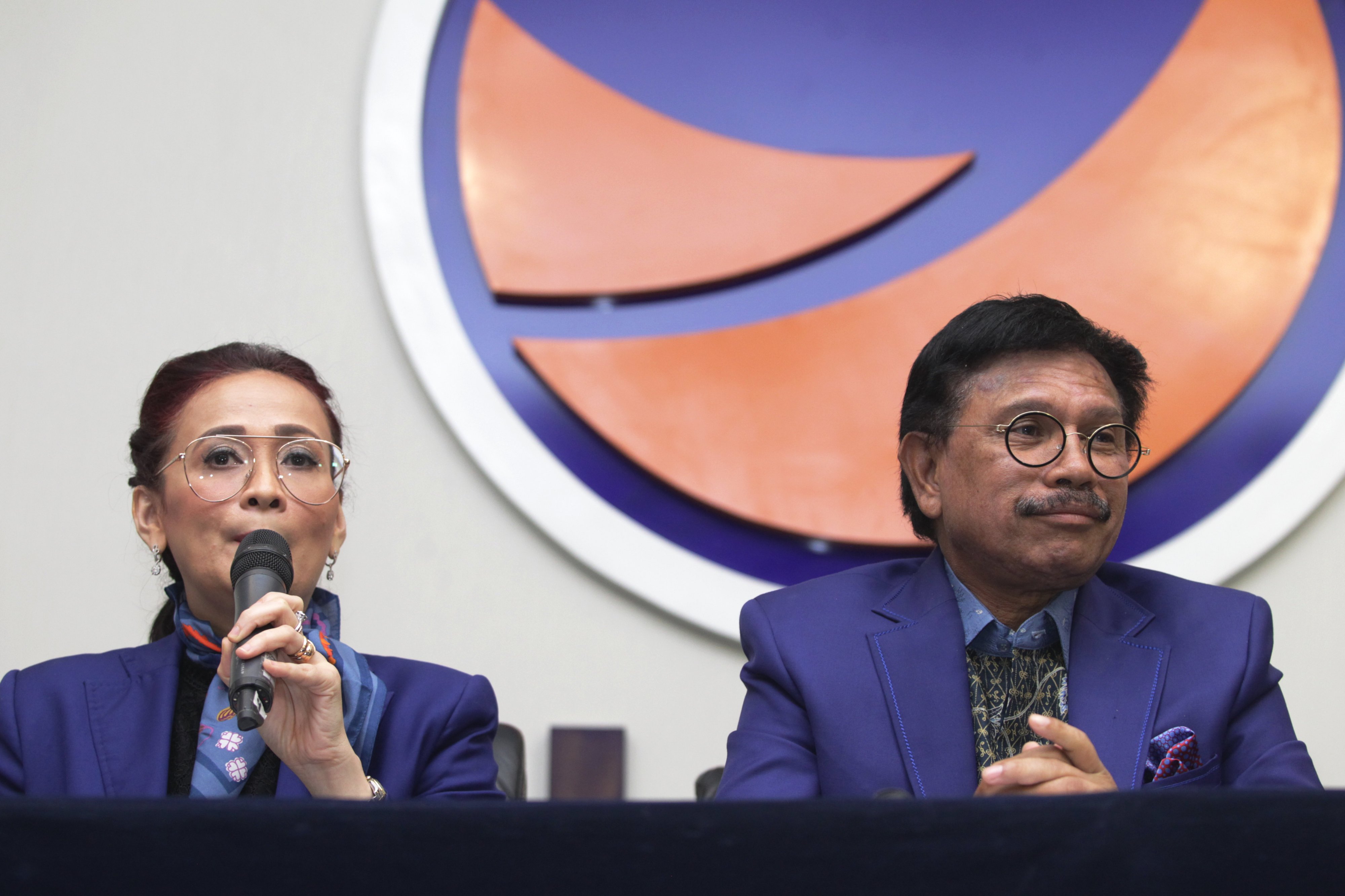 Ketua DPP Partai NasDem Bidang Perempuan dan Anak Amelia Anggraini  dan Sekjen Johnny G Plate.