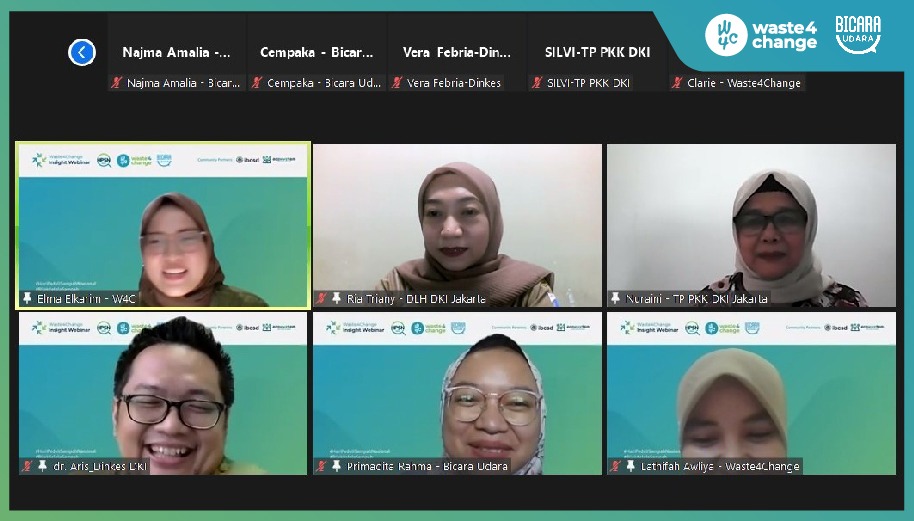 Komunitas Bicara Udara Gandeng Ibu-Ibu PKK untuk Mengawasi Aktivitas Bakar Sampah 