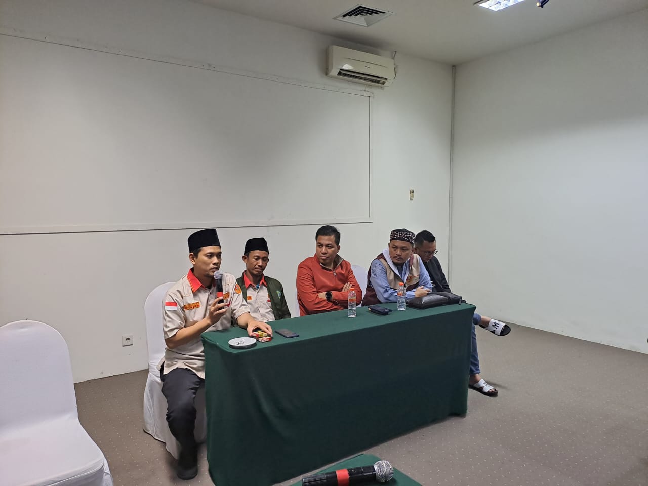 Ketua Pimpinan Wilayah Pemuda Muhammadiyah Jateng Eko Pujiatmoko dan  Ketua Pimpinan Wilayah Pemuda Muhammadiyah Jatim Dikky Shadqomullah