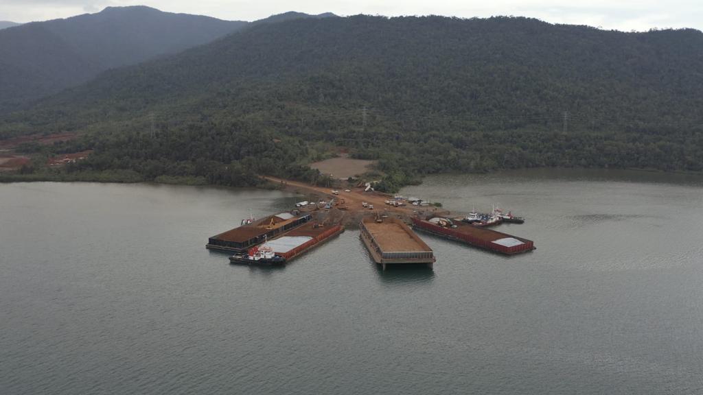 Terminal khusus PT CLM di Malili, Luwu Timur, Sulawesi Selatan.